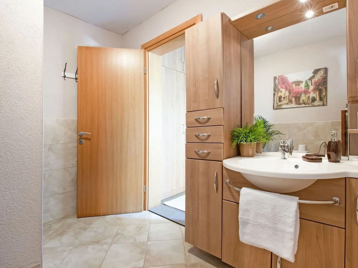 Sunrise Blace Apartments