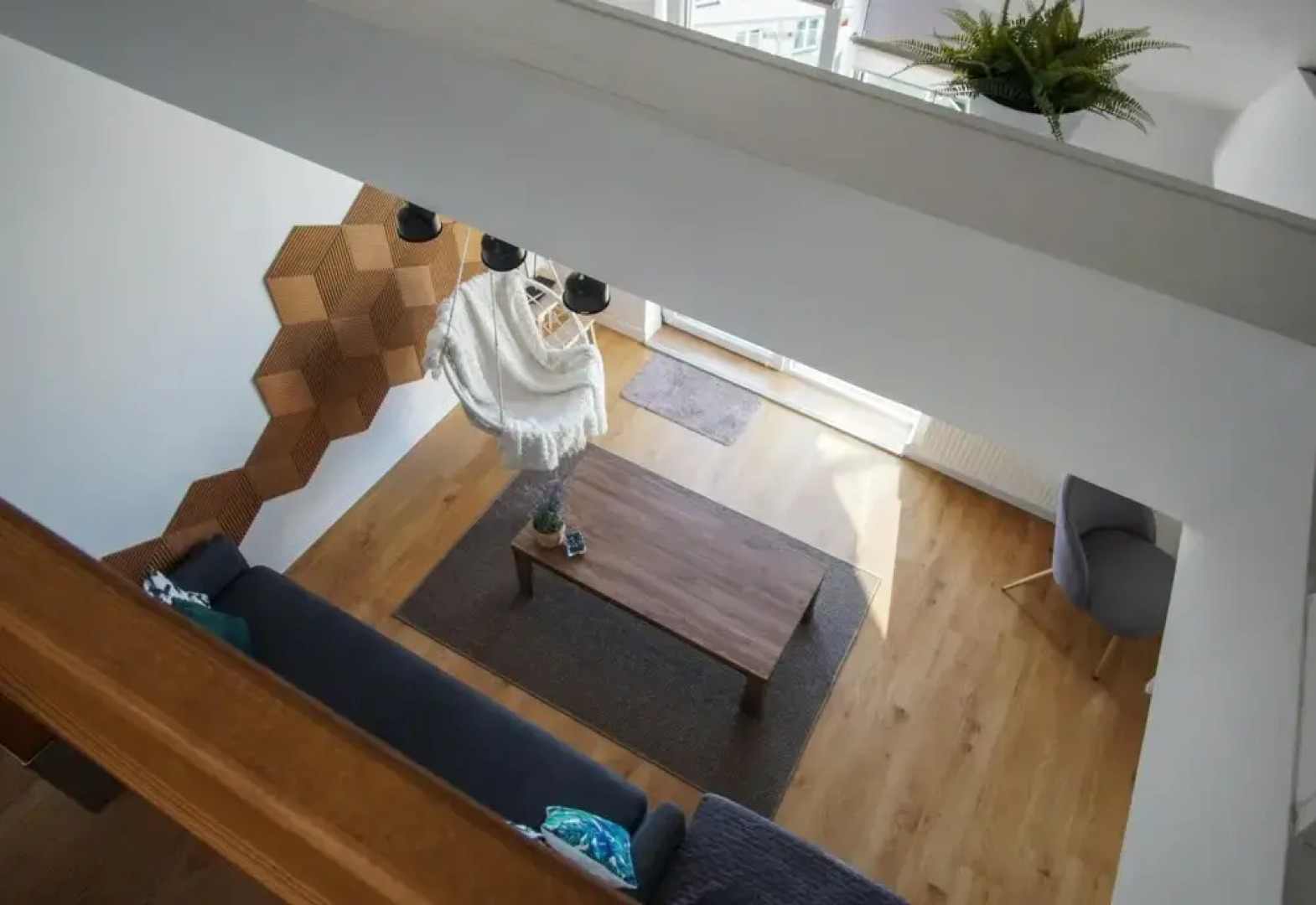 TimeGoesSlow Cozy Attic City Center