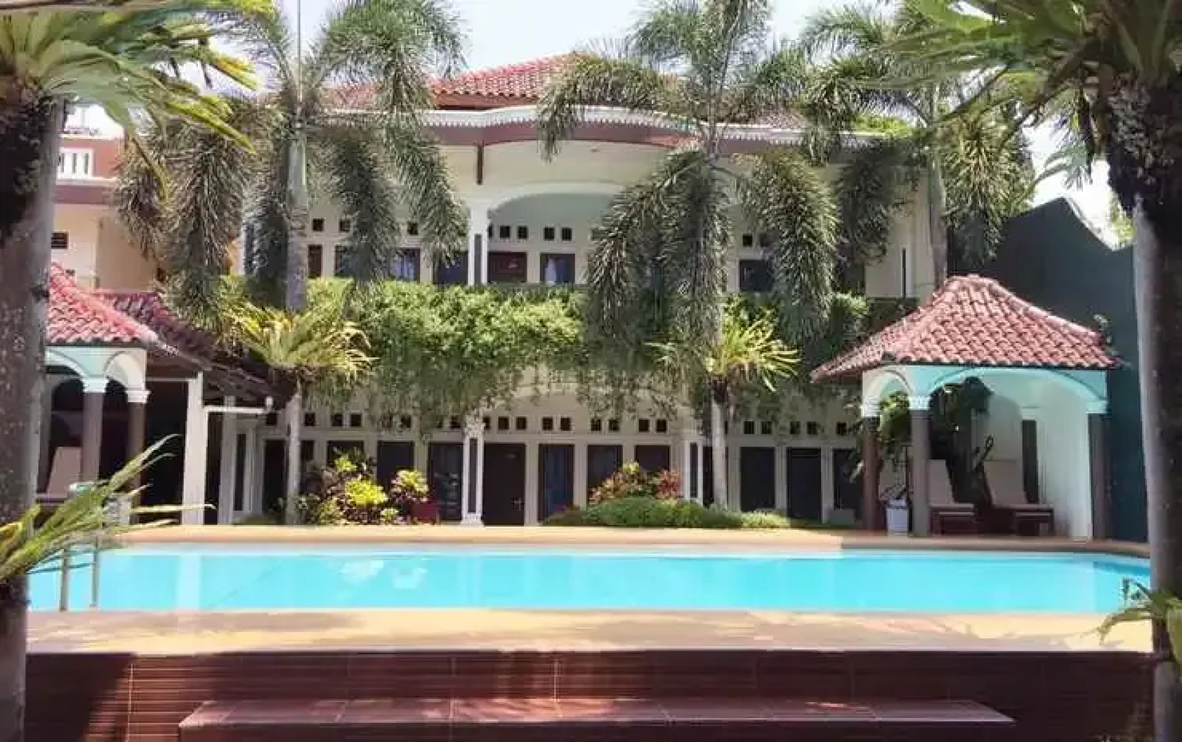 Pondok Indah Beach Hotel