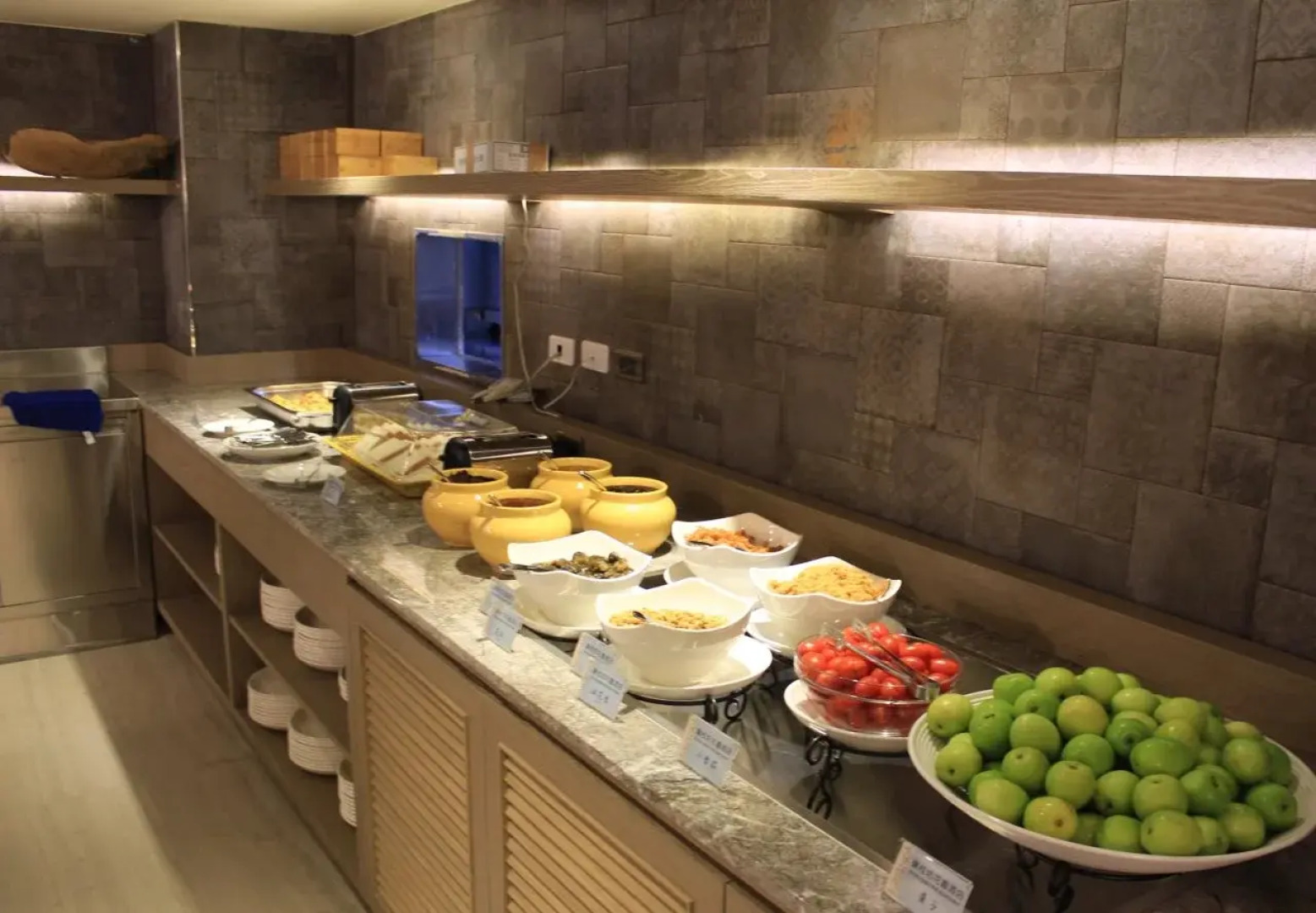 Lan Kwai Fong Garden Hotel