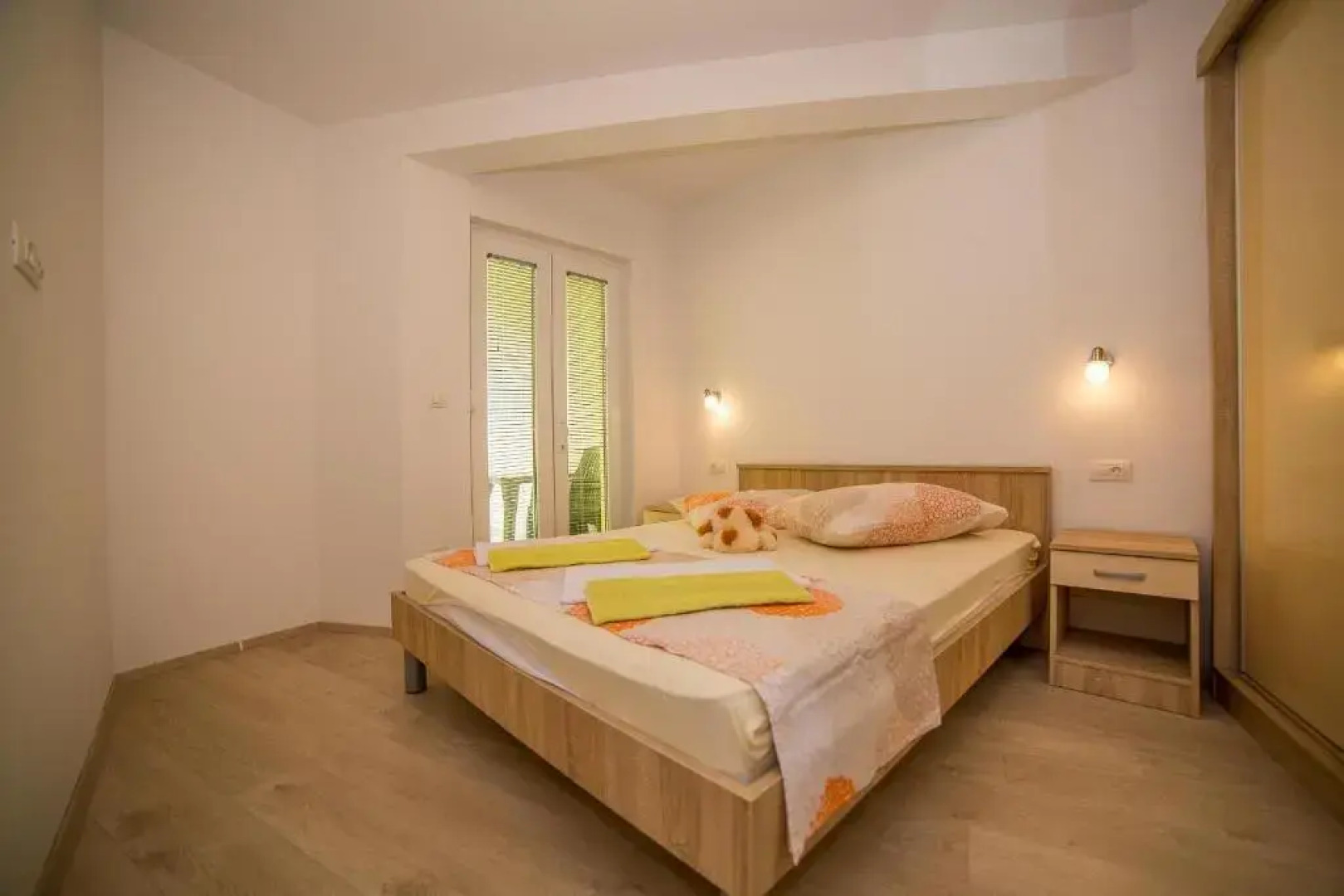 Apartments Emil Zora