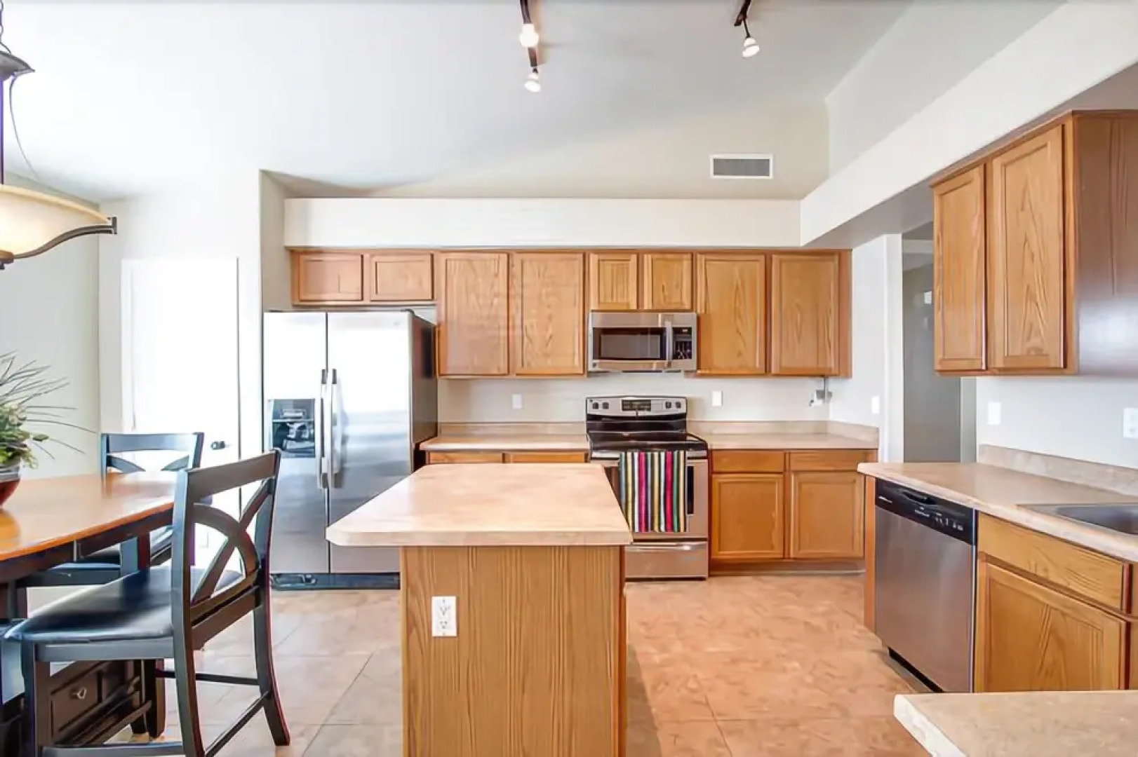 Ironwood - 3 Br home by RedAwning