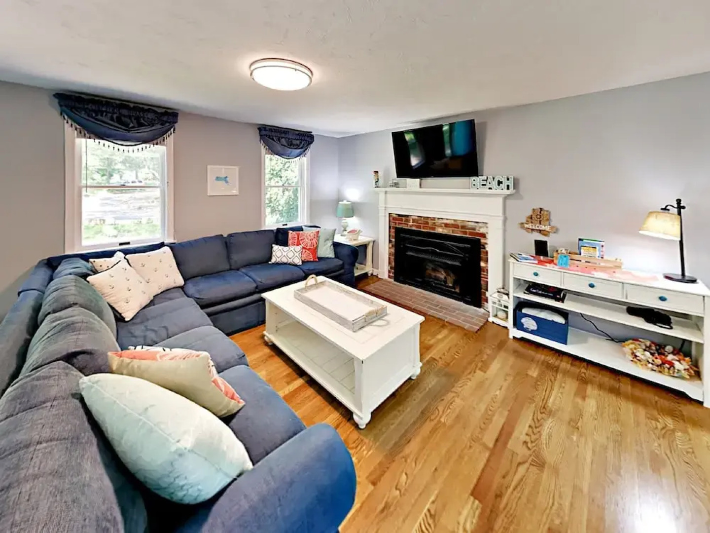 75 Lake St Home 3 Bedrooms 2 Bathrooms Home