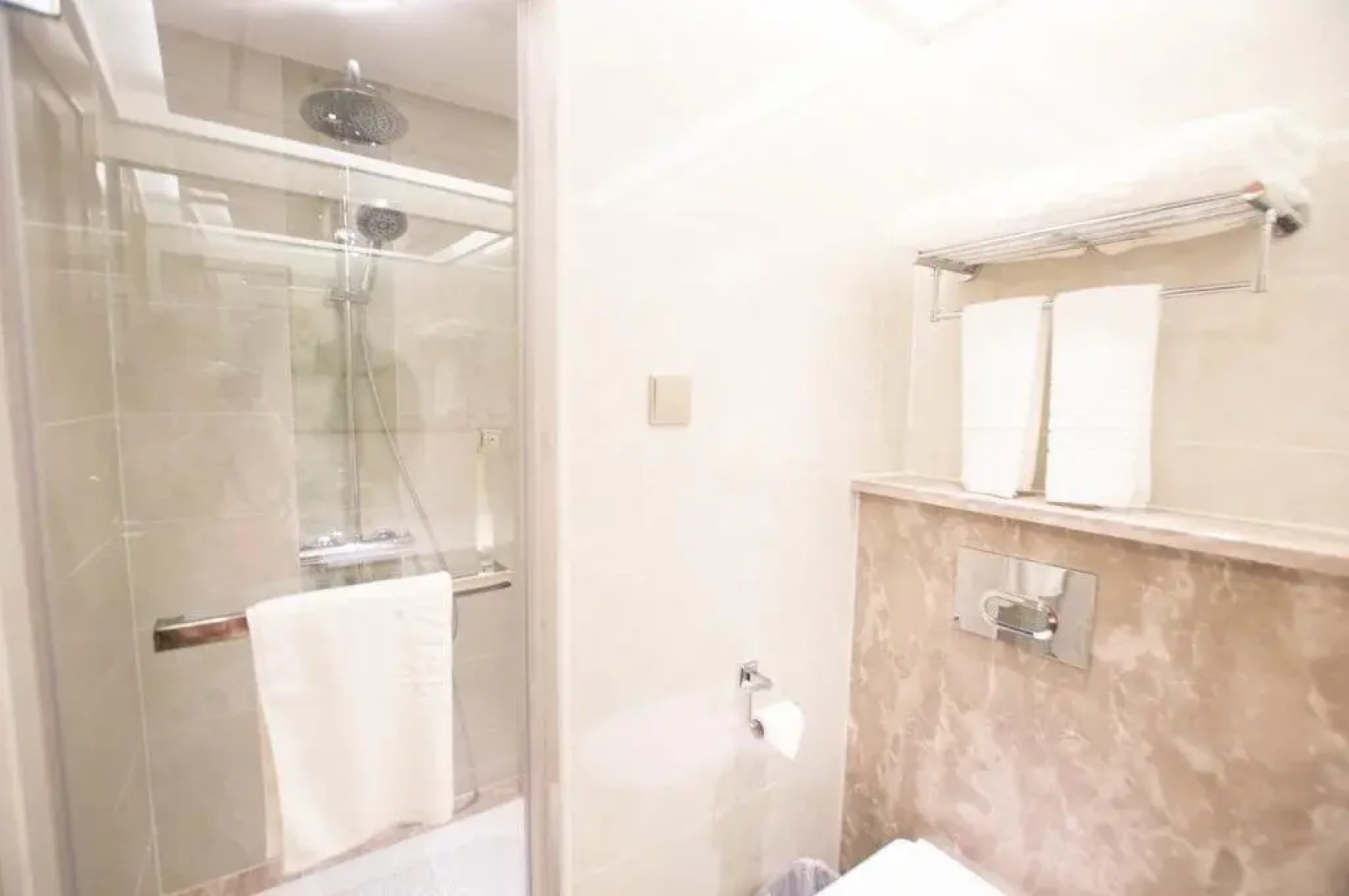 Chengdu Yiting Hotel Shijicheng Xinhuizhan Store