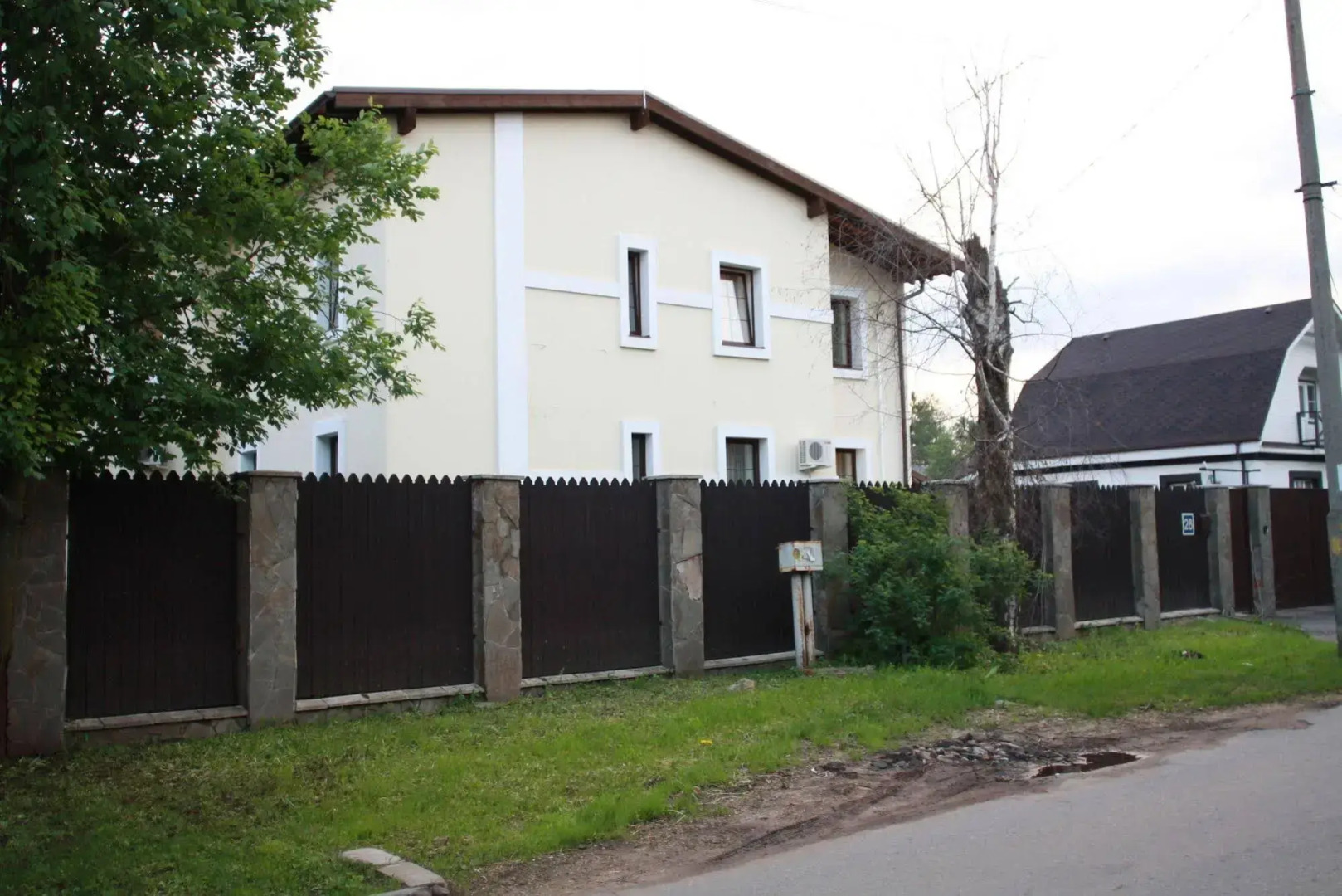 Антис Хаус Юнин