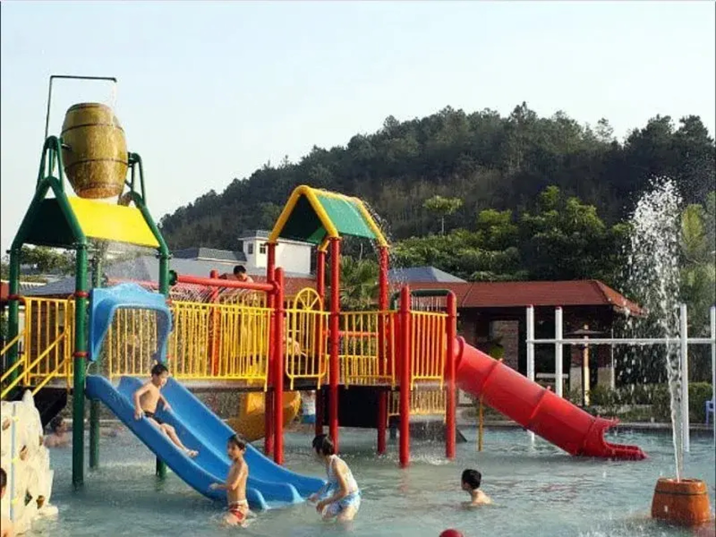 Golden Shuitai Hot Spring