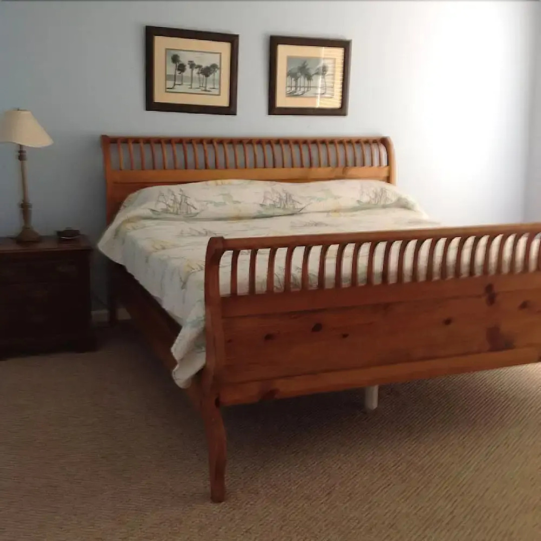 Going Coastal - 5 Br home by RedAwning