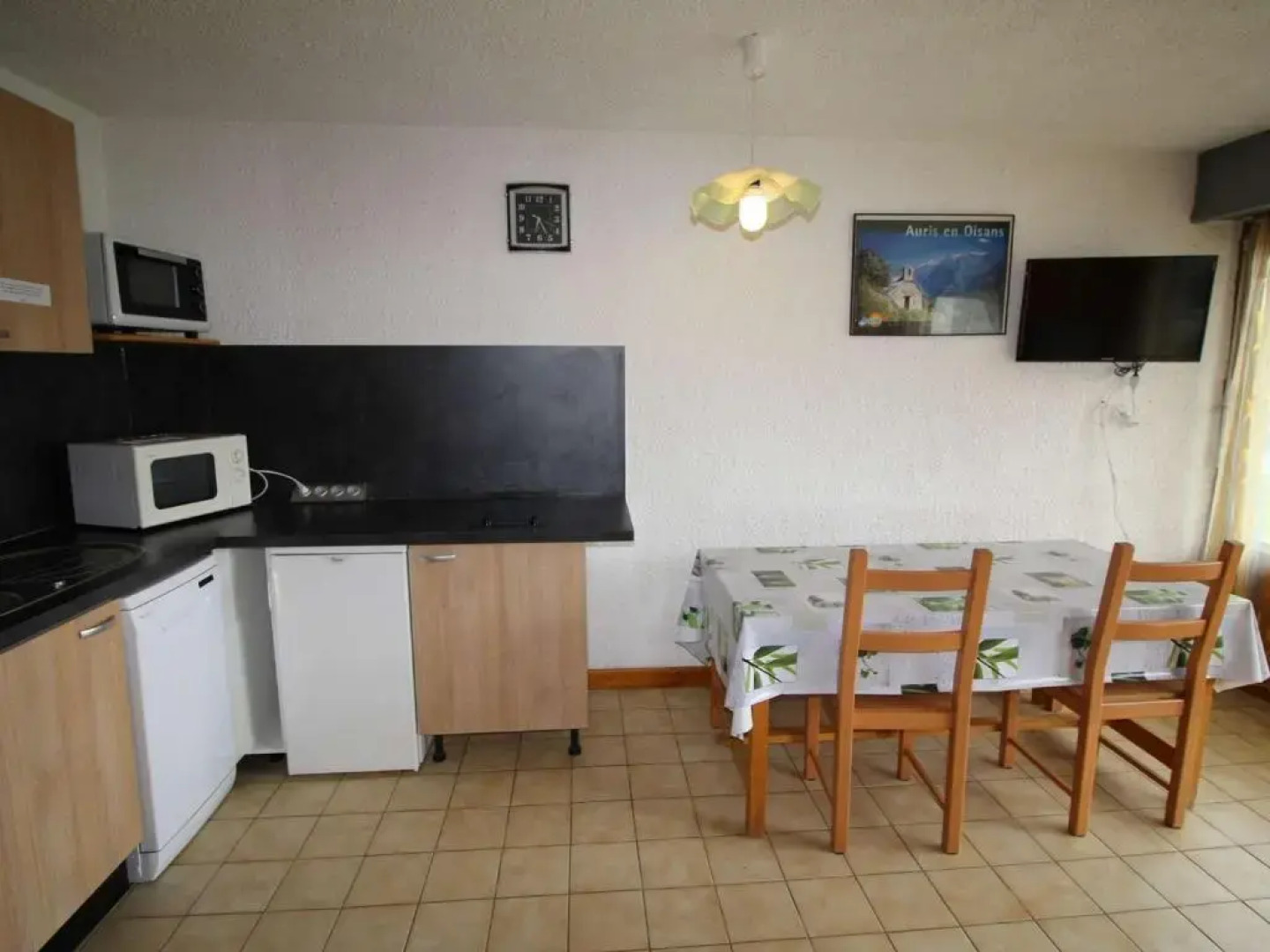 Appartement Auris, 1 pièce, 4 personnes - FR-1-297-3