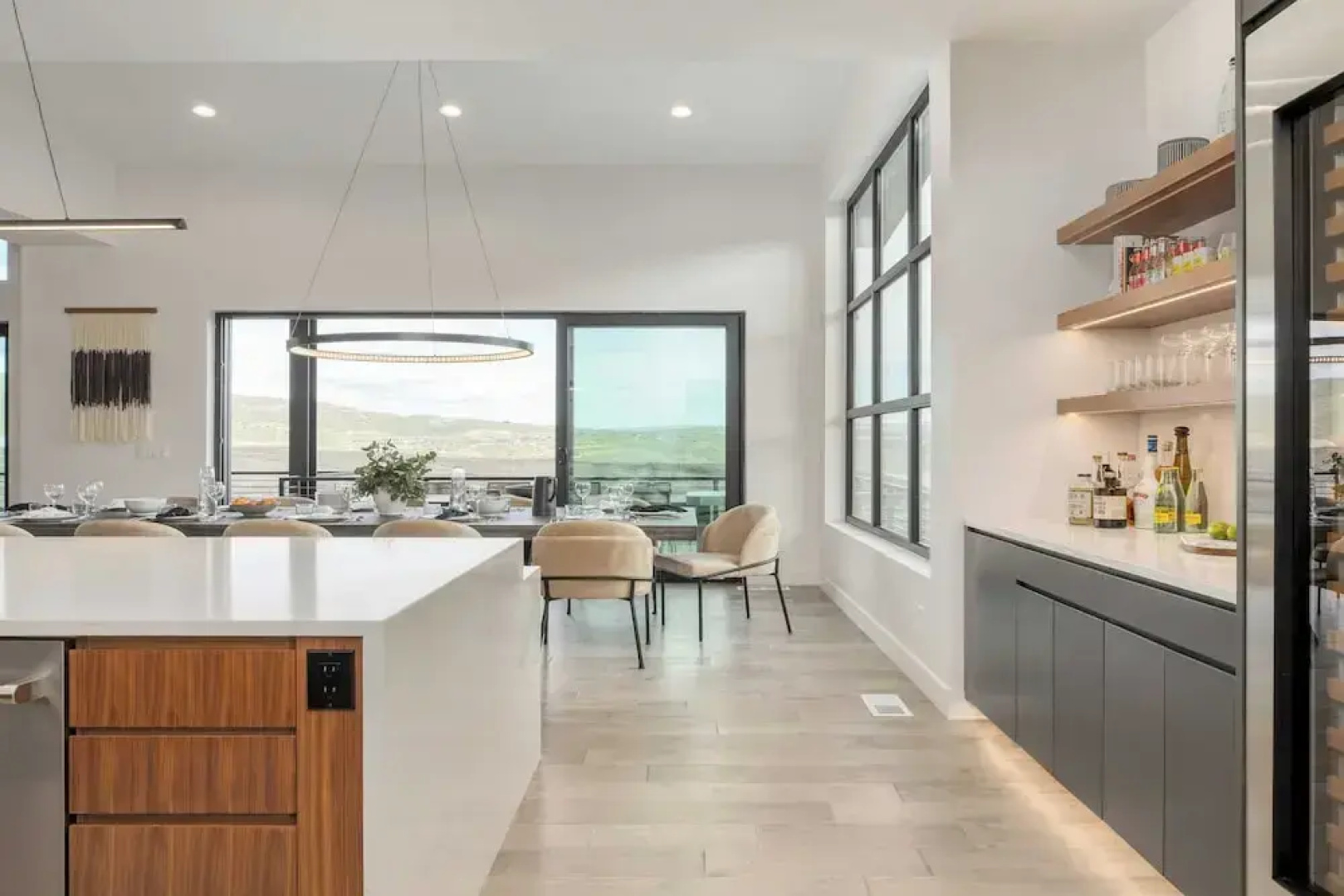 Mountain Lover by Avantstay Luxe Escape w/ Views Hot Tub, Gym, Movie Theater