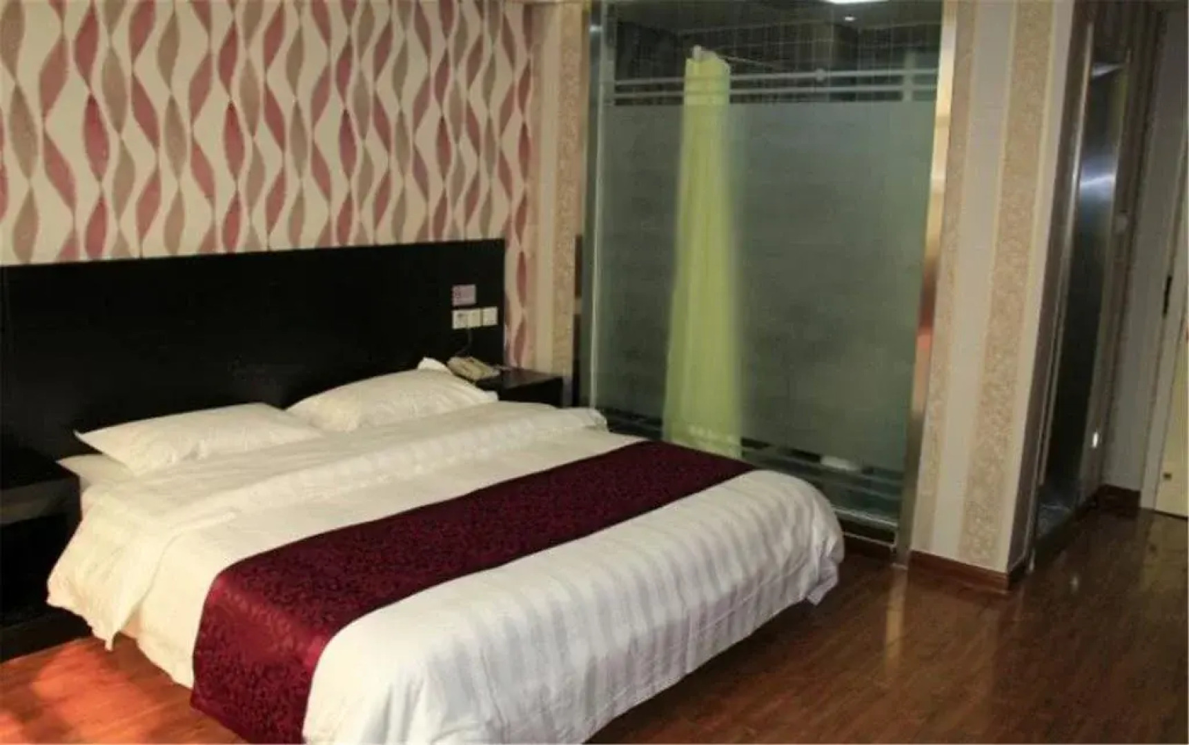 Heze E Home Business Hotel