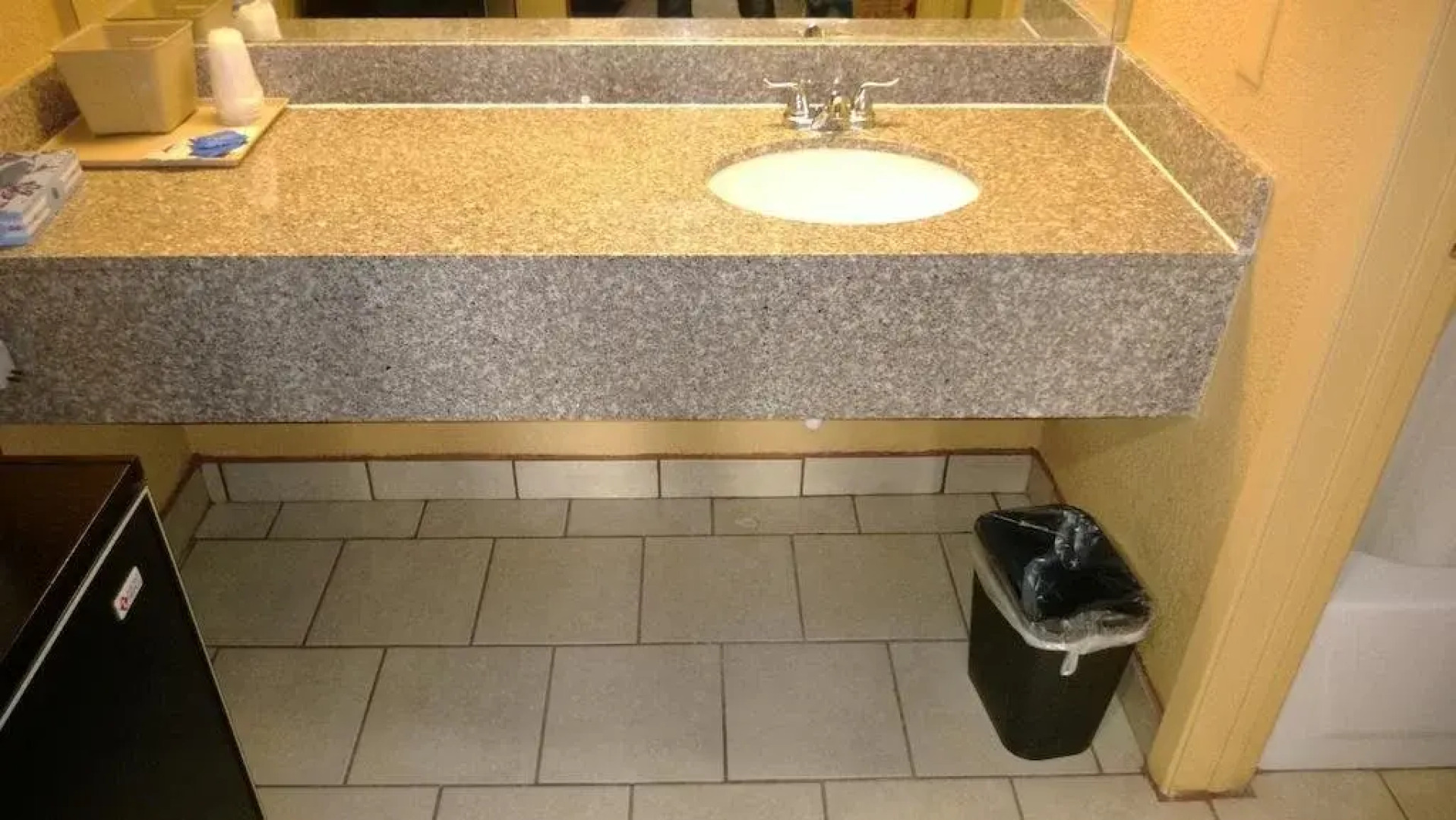 Sunrise Inn & Suites