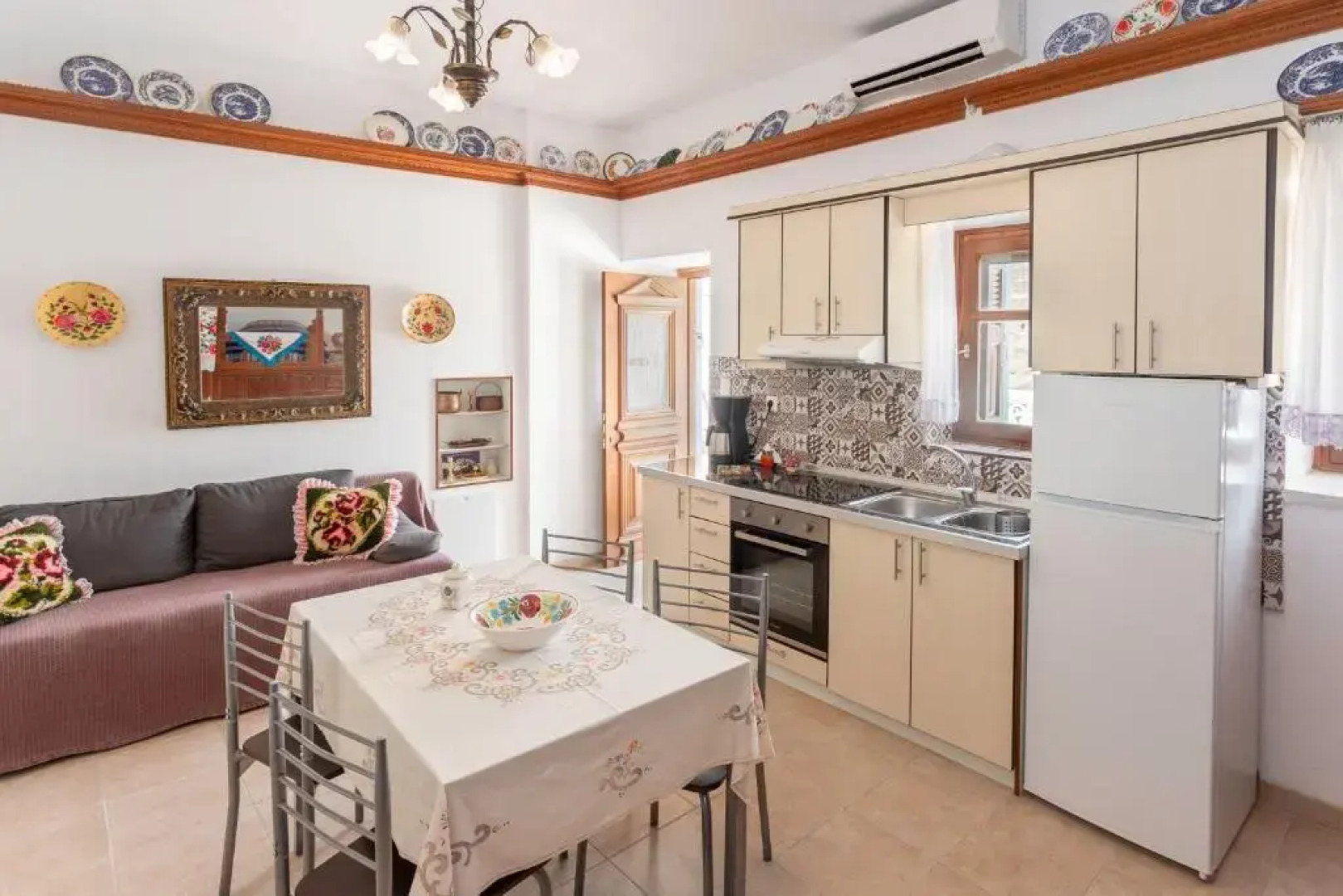 Nicolas Traditional House of Olympos