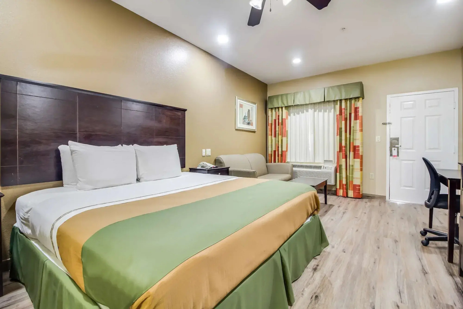 Americas Best Value Inn & Suites Tomball