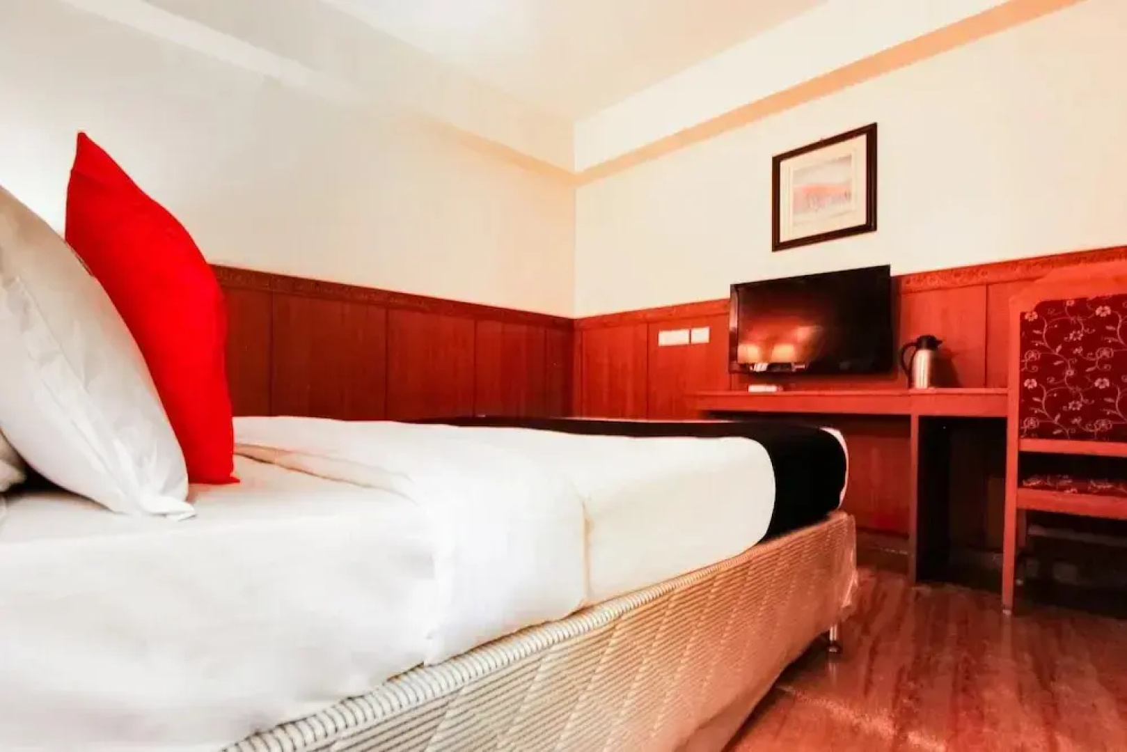 Hotel Raj by OYO
