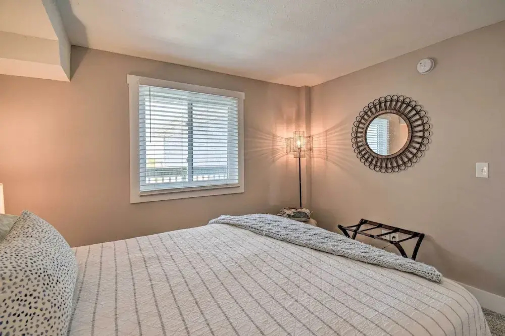 Beachfront Nags Head Condo w/ Private Balcony!