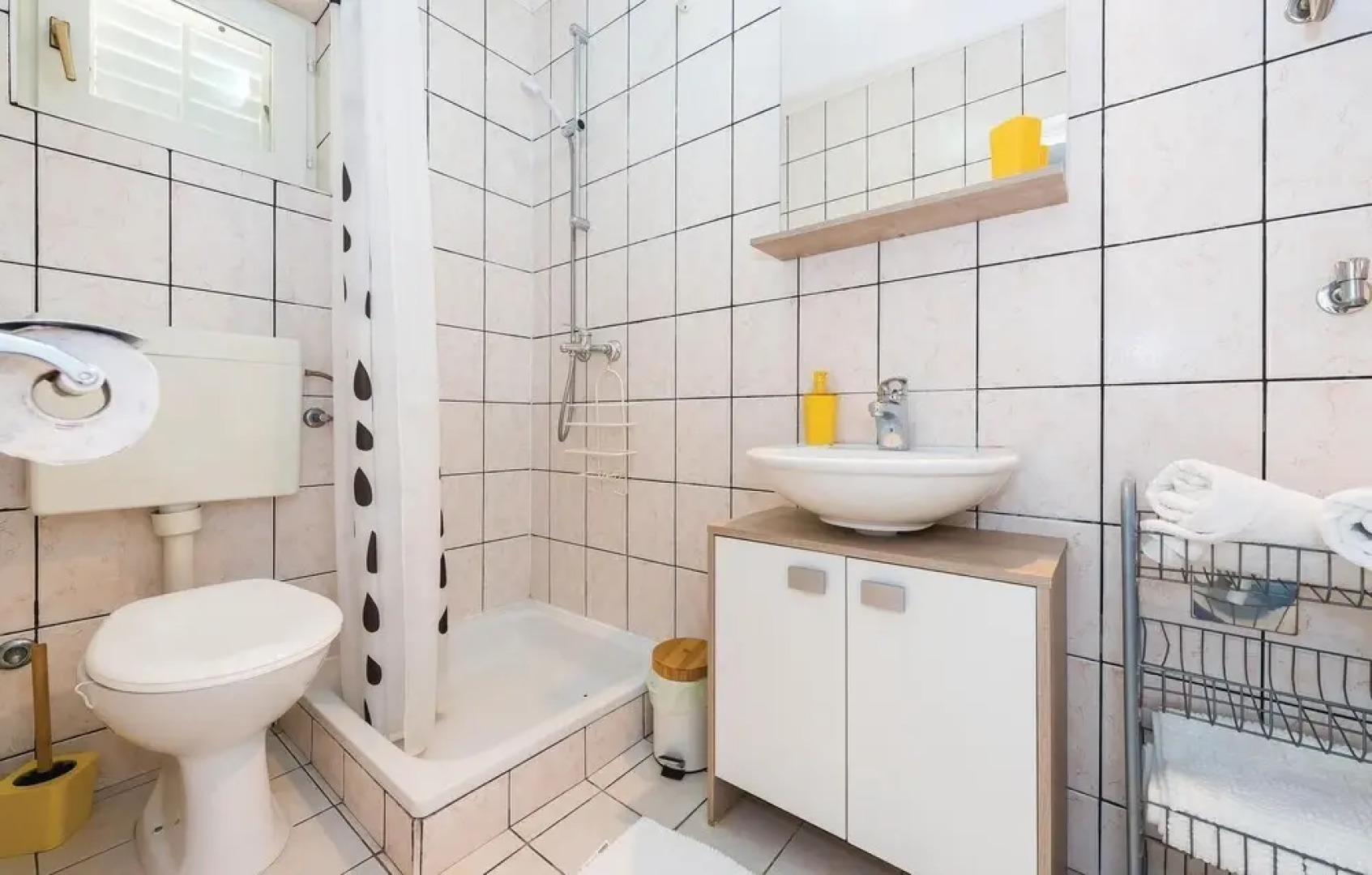 Stunning Home in Primosten With Wifi and 5 Bedrooms