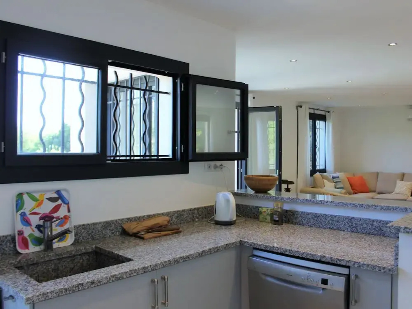 Inviting Holiday Home in La Croix Valmer With Swimming Pool