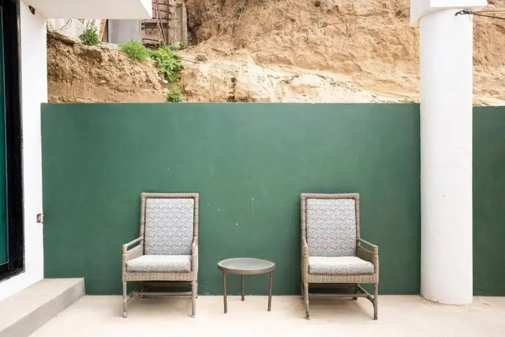 Triton's Playhouse Beachfront