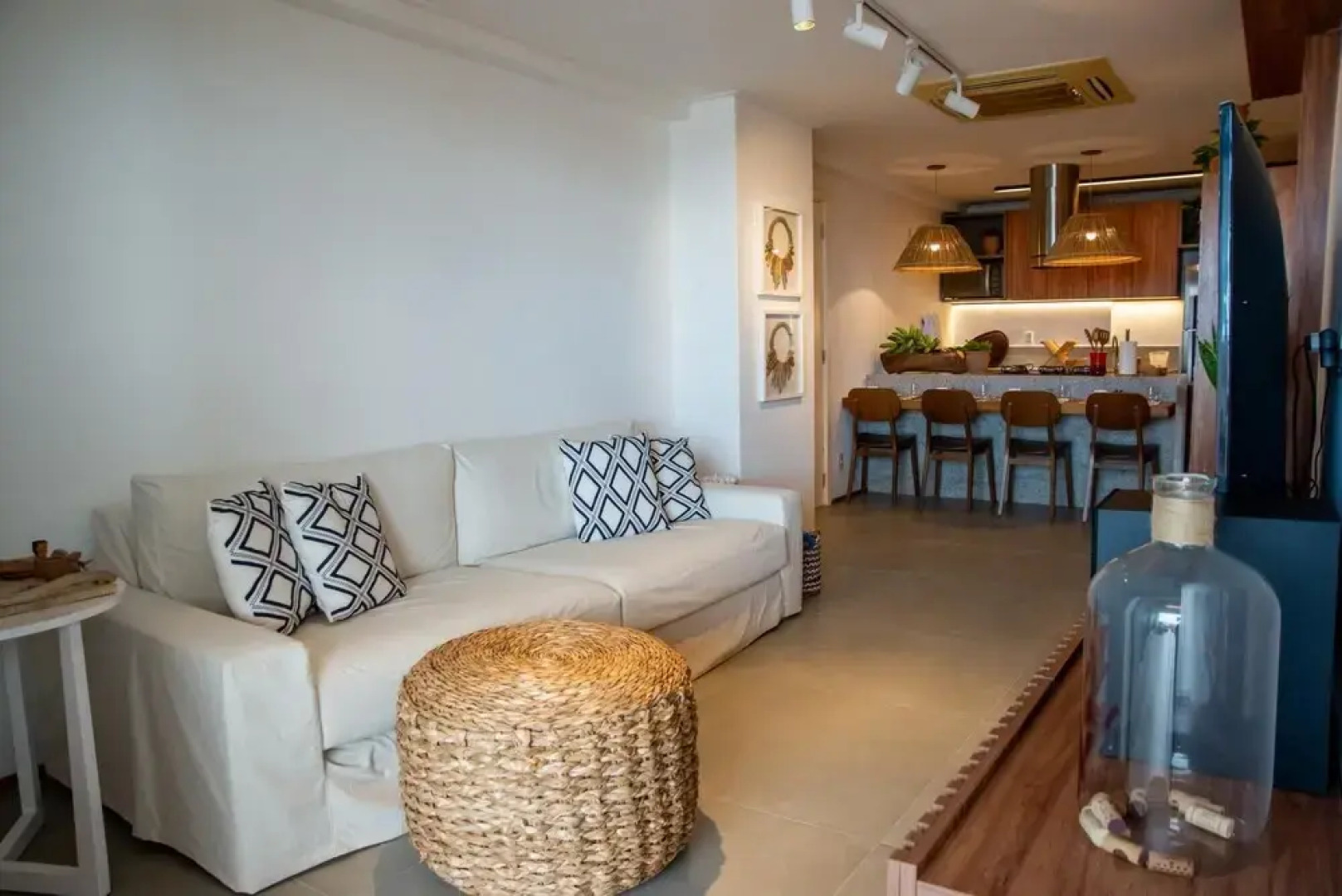 Cobertura Nica Beira-mar Barra Bali Resort