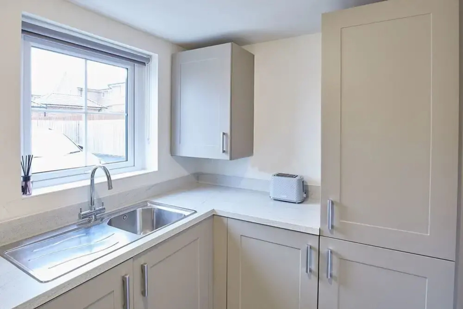 Host Stay Emmy s Escape