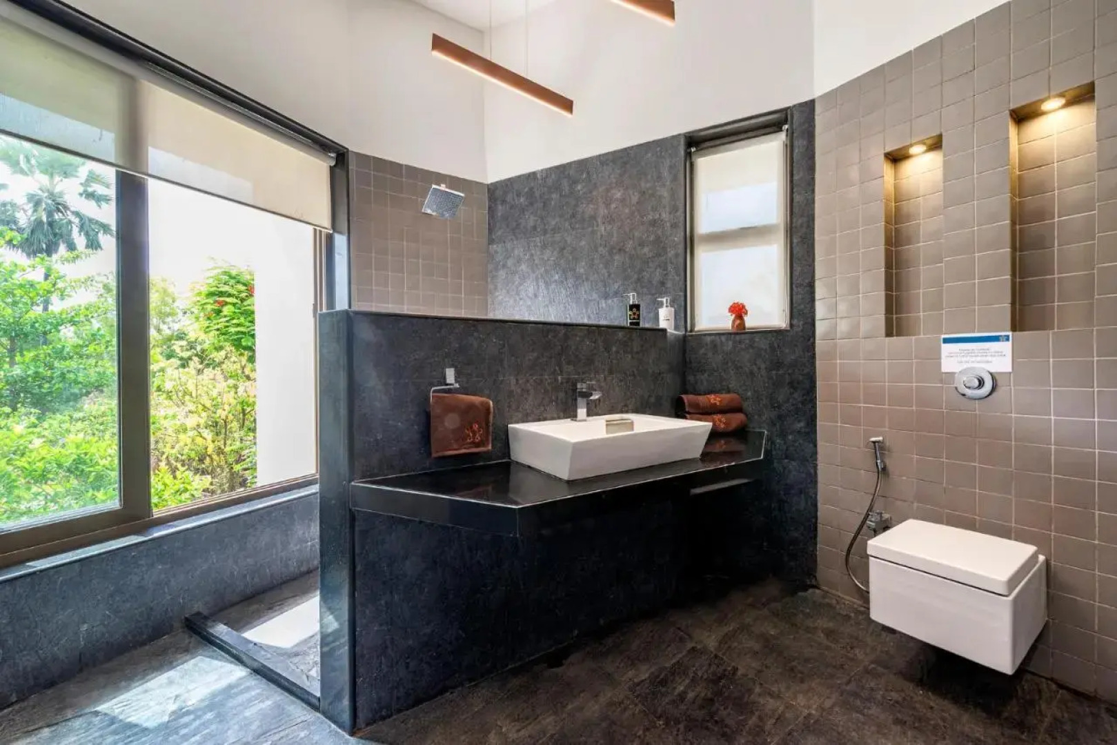 Saffron Stays Gardenia