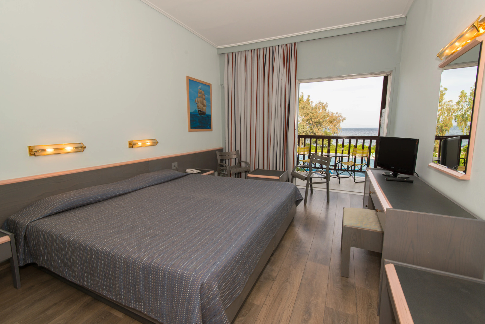 Golden Coast Hotel & Bungalows - All Inclusive