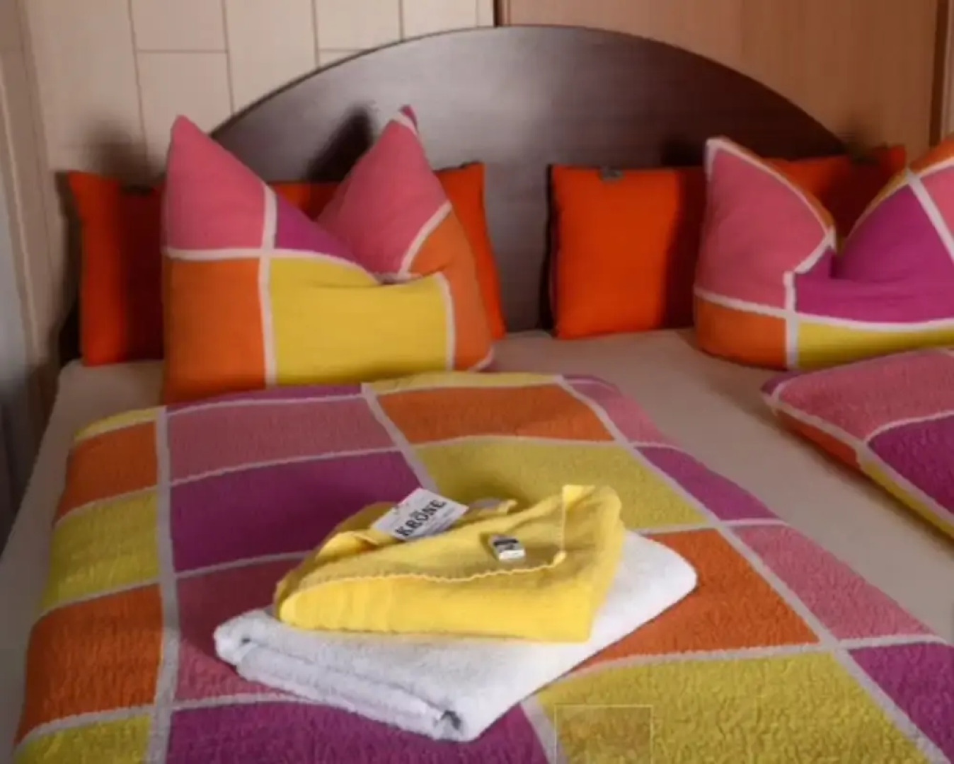 Gaststätte & Pension  Zur Krone