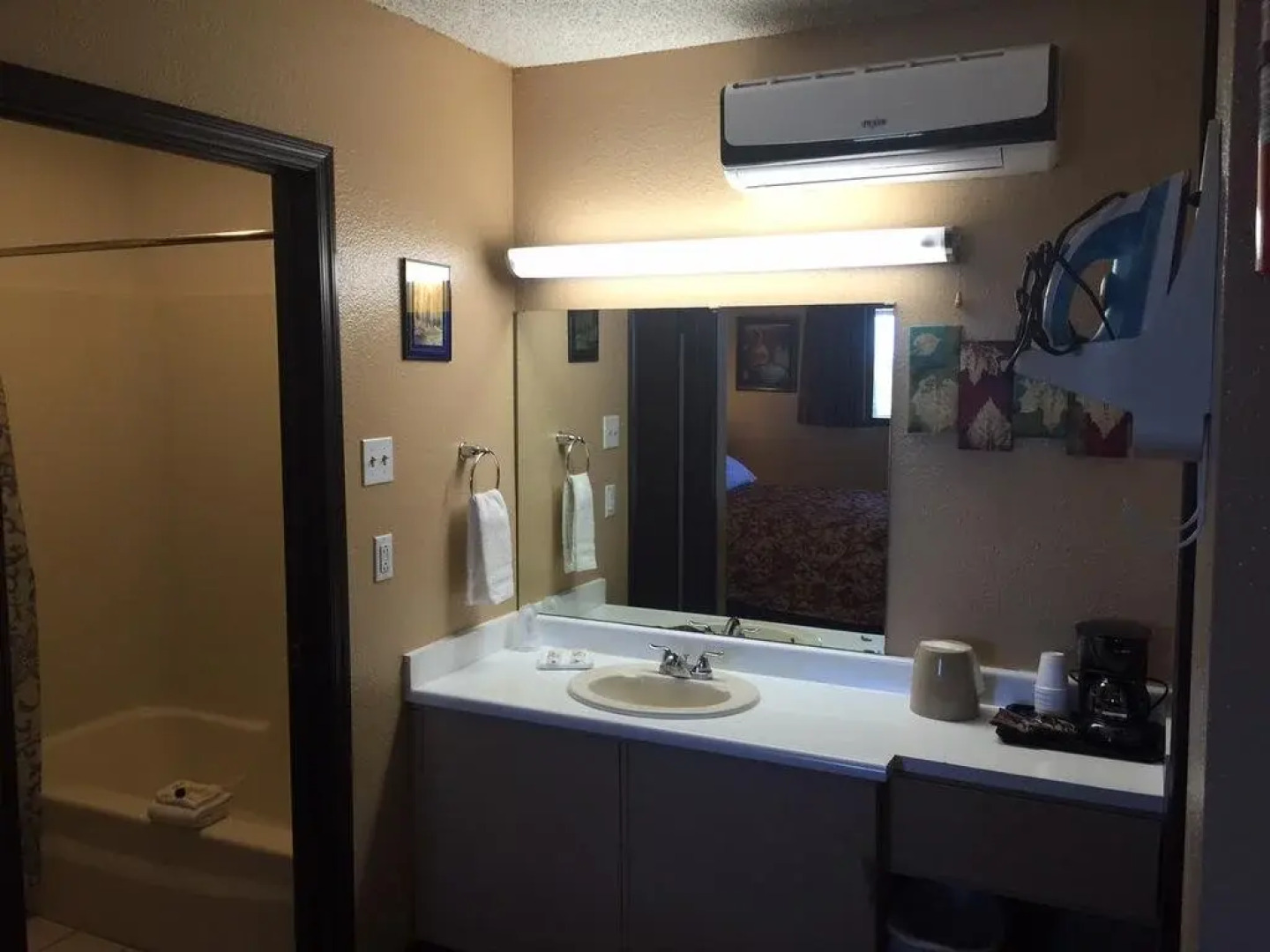 La Siesta Motel & RV Resort