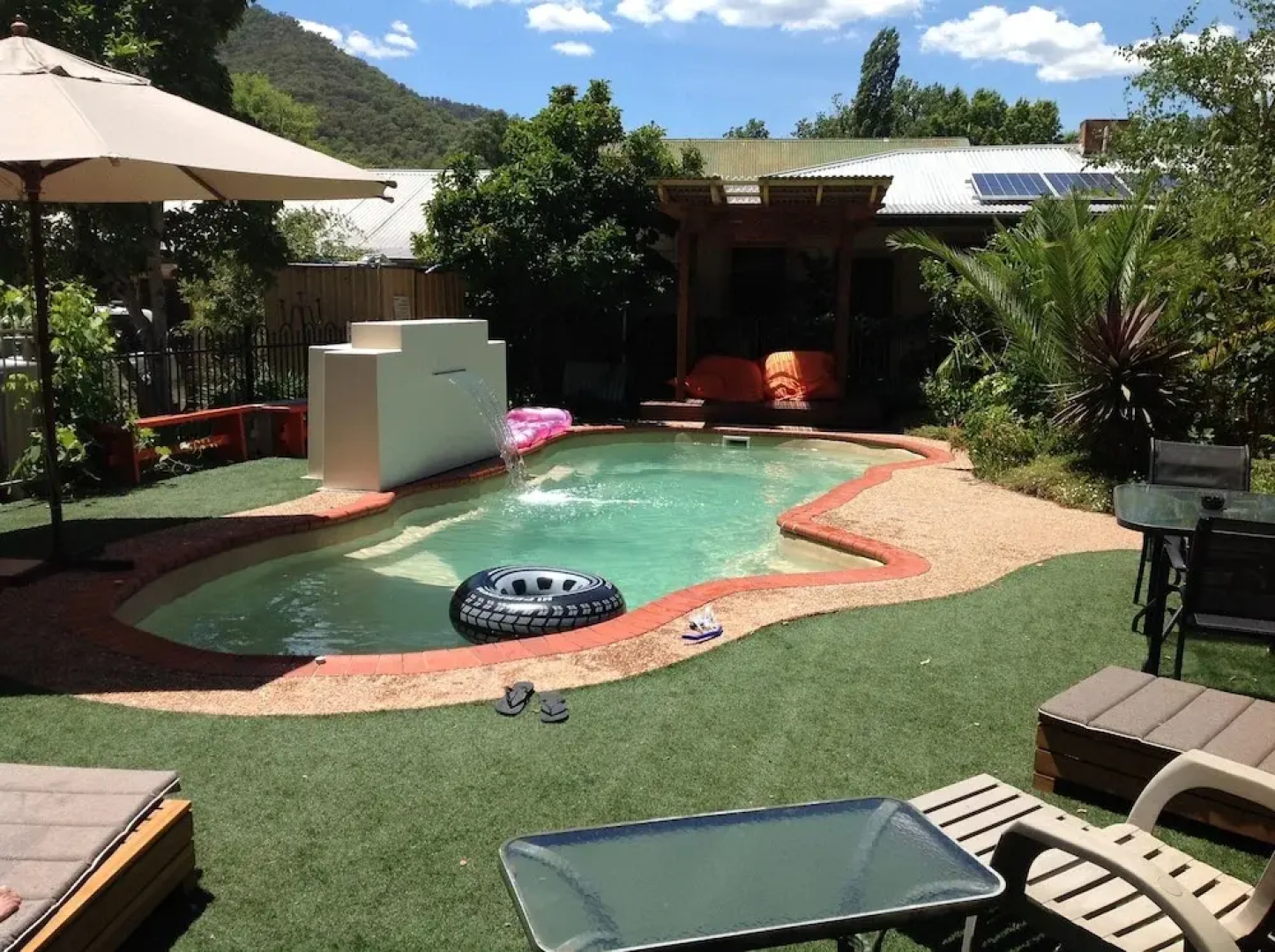 Coach House Inn