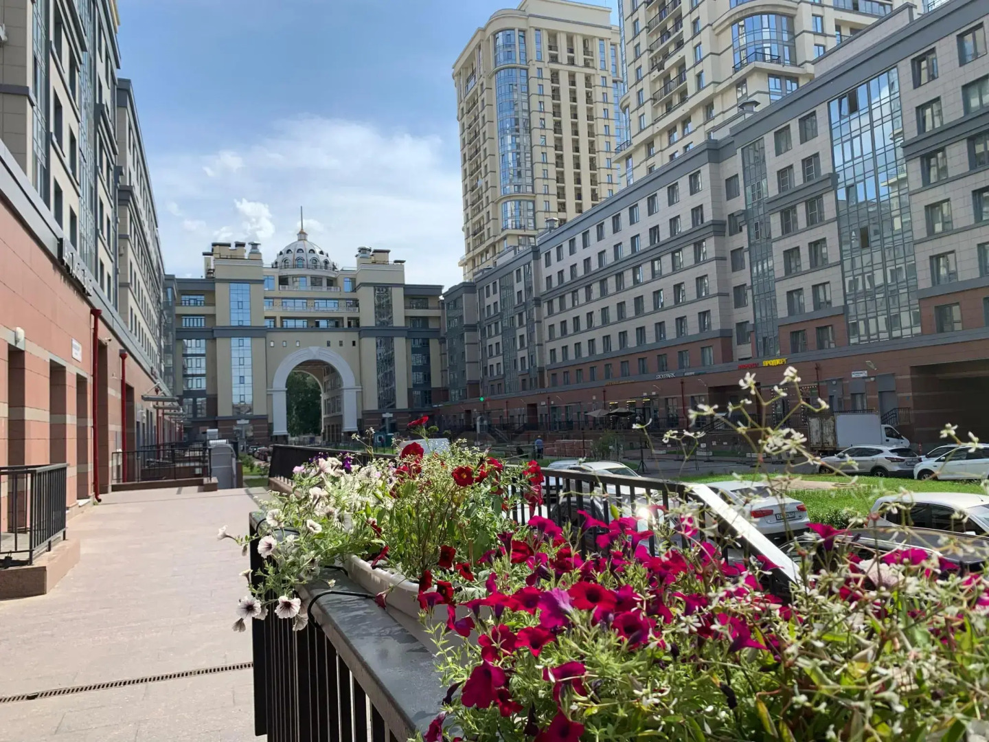 Апартамены на ​проспекте Московский 183-185 литер Б