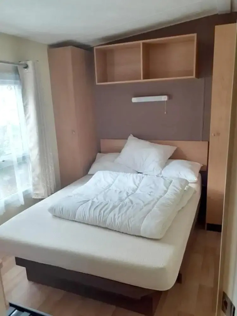 Bungalow with 4 Bedrooms in la Tremblade, with Pool Access And Furnished Terrace - 1 Km From the Beach