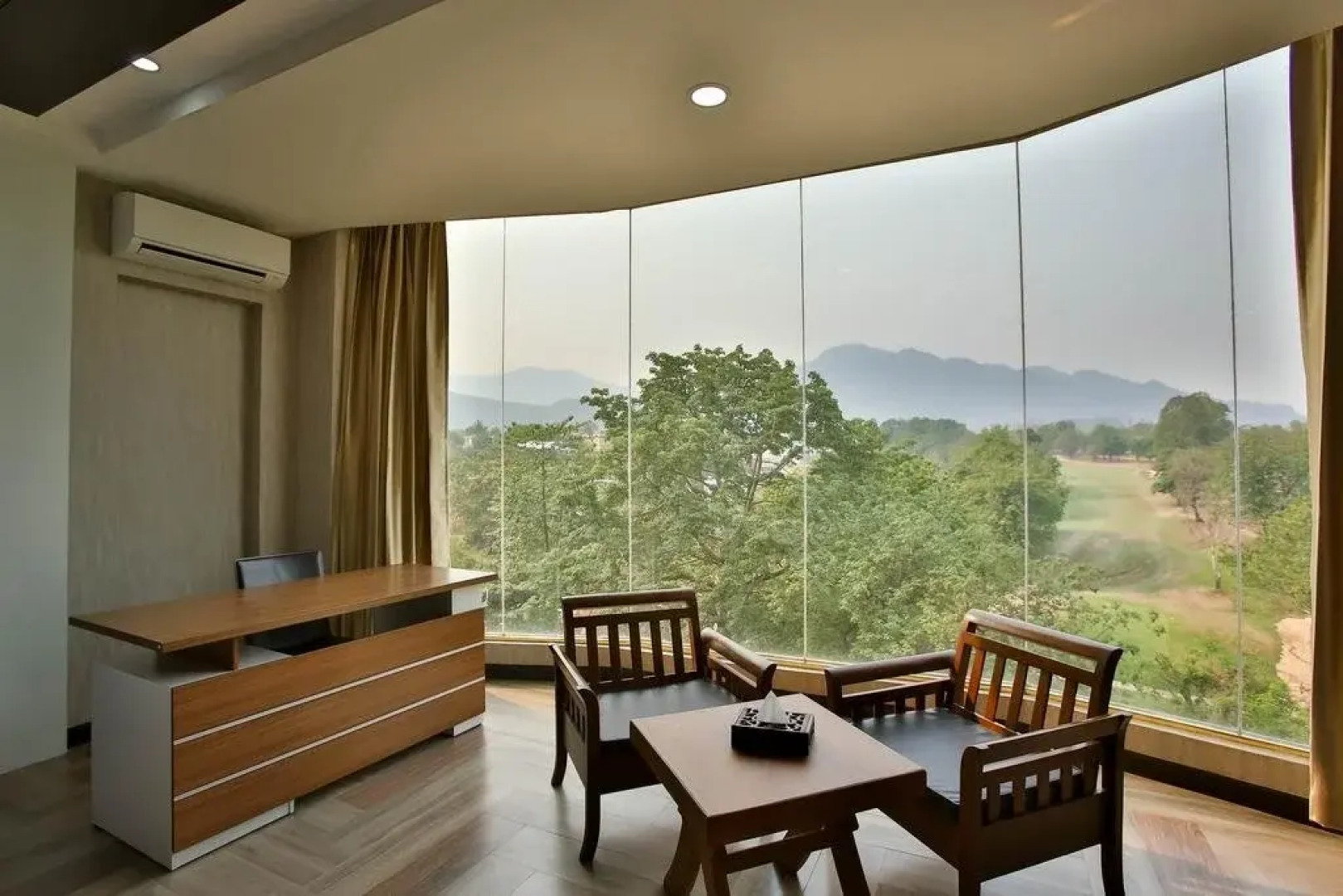 Shan Shwe Myanmar Hotel