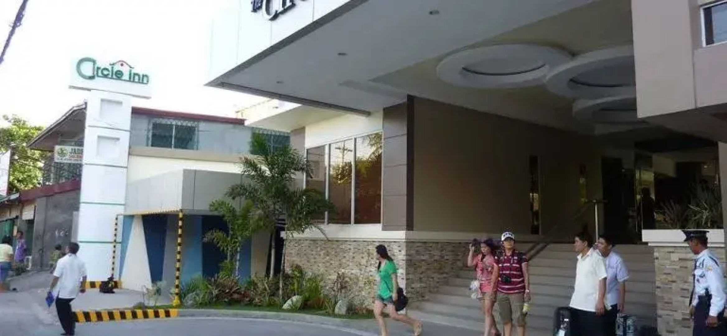 Circle Inn - Iloilo City Center
