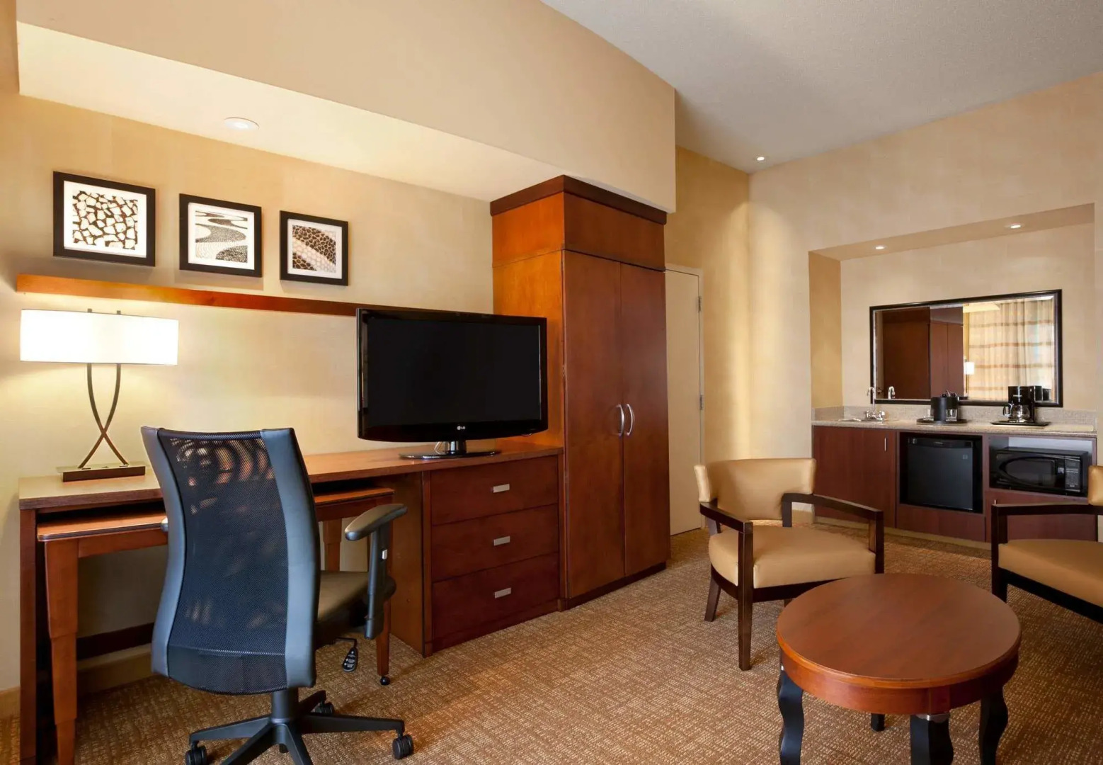 Sonesta Essential Junction City