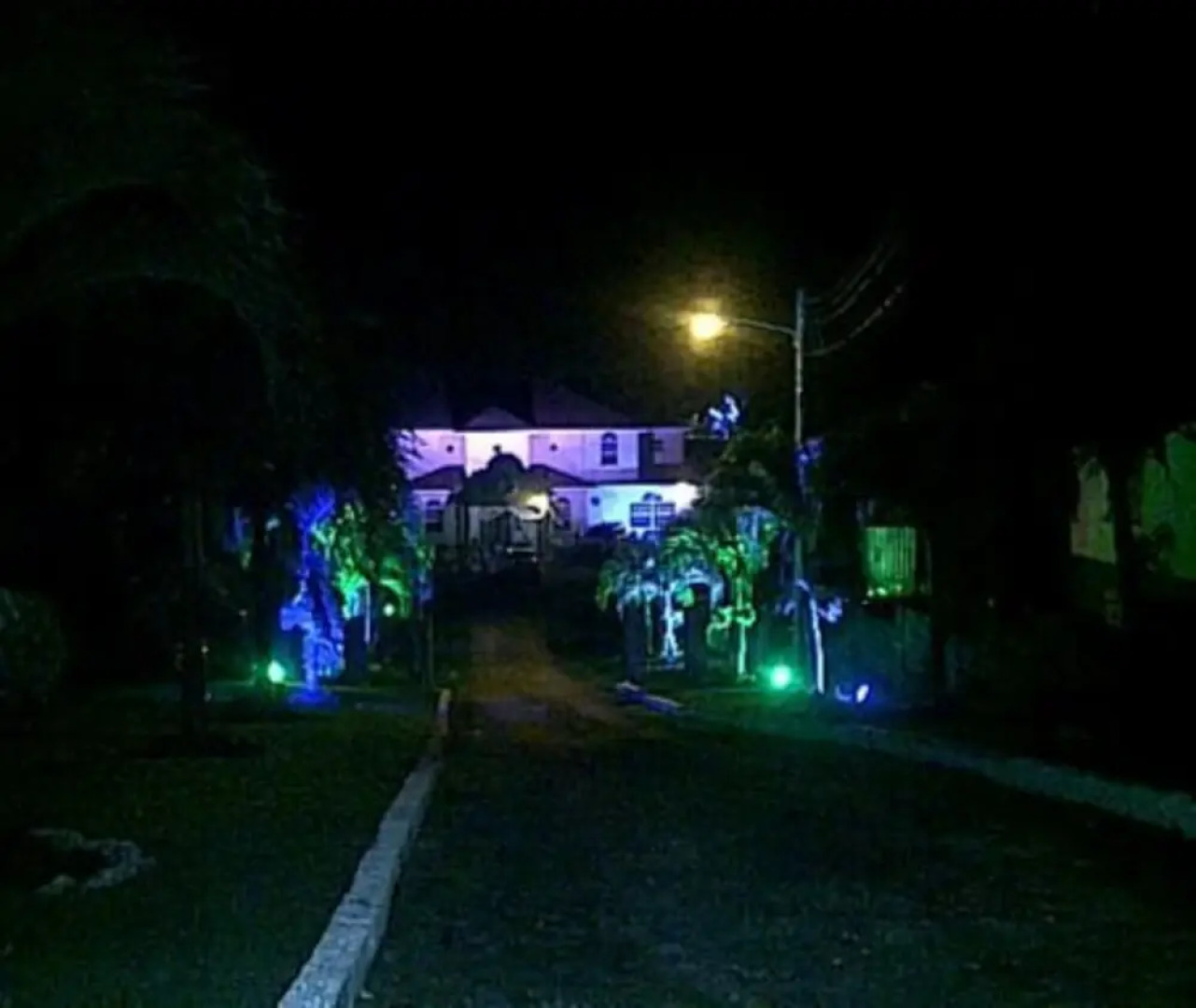 West Coast Apartment Motel