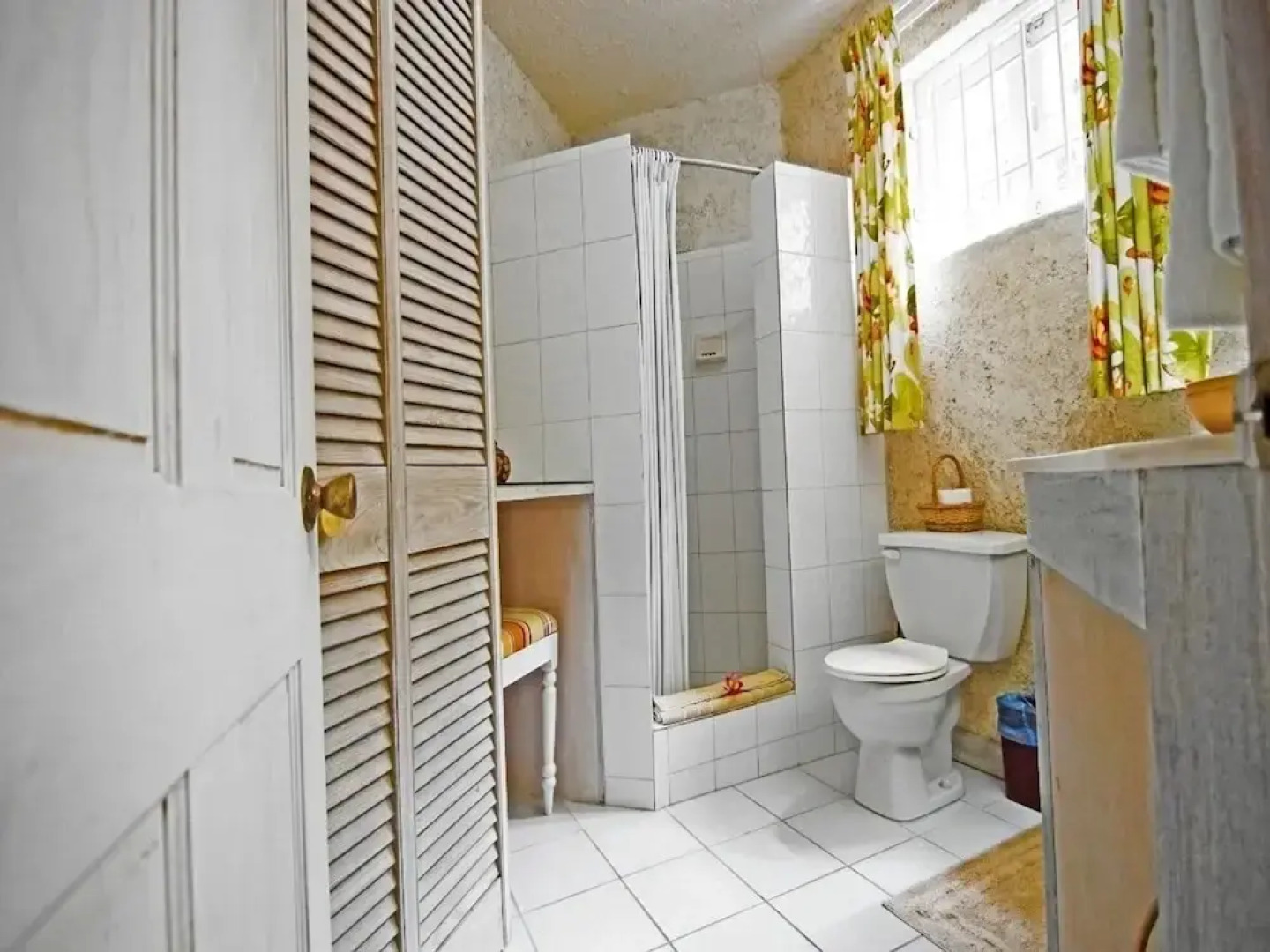 Sea Symphony Barbados - 6 B R Beachfront Villa w Staff