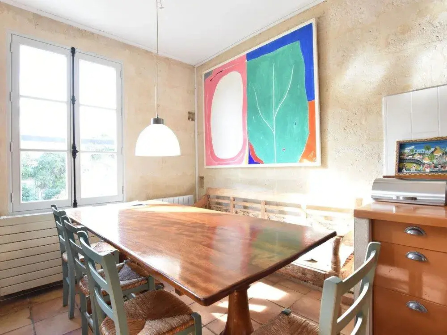 Modern Mansion in Machemont with Private Garden