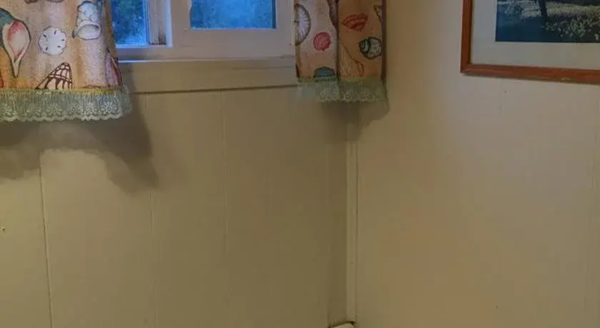 Chris by the Sea Motel