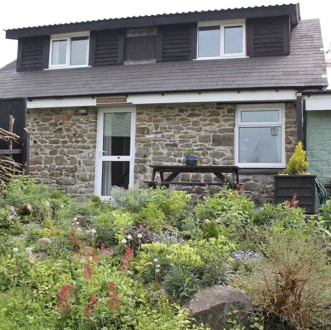 Peaceful Cottage in Sound Healing Retreat