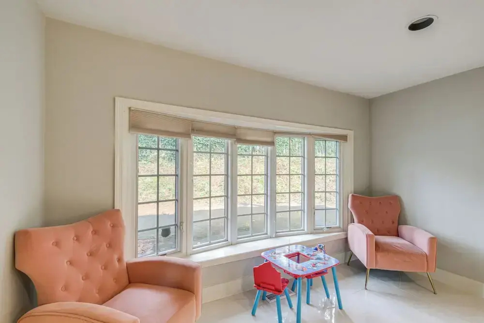 9 Mi to National Mall: Spacious Bethesda Retreat!