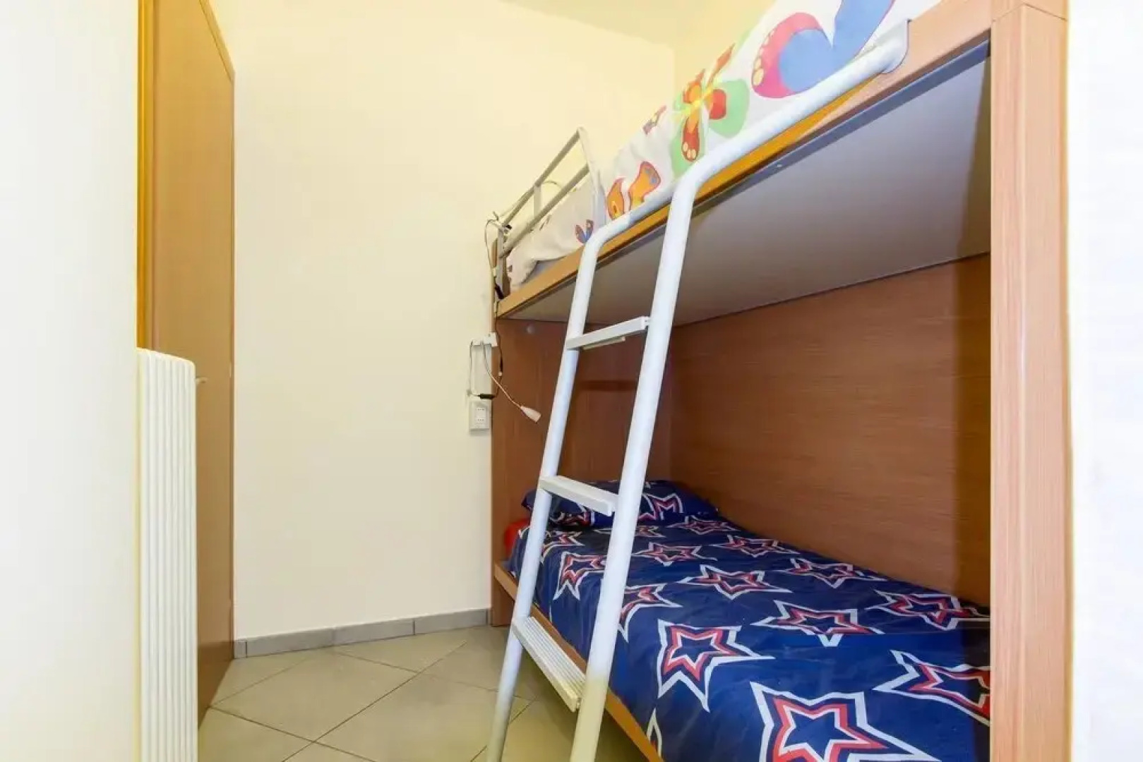 Contemporary 3 Bed Apartment With Lake Views, Wifi, Near Village