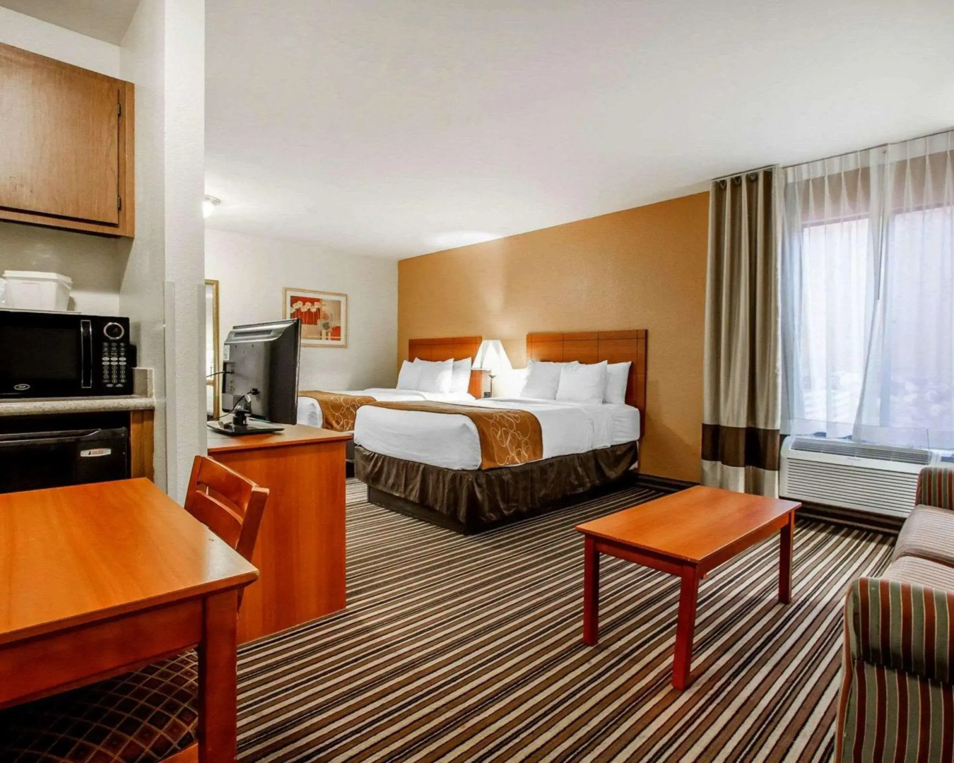 Comfort Suites Tucson near Sabino Canyon