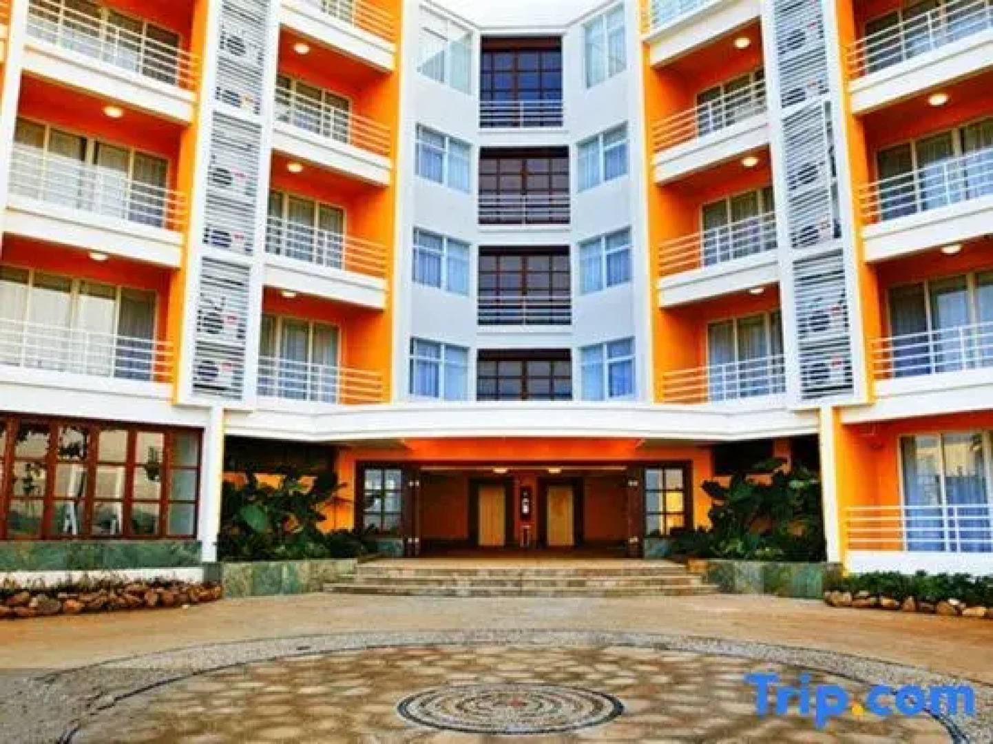 Yangpuwan Seaview Garden Hotel