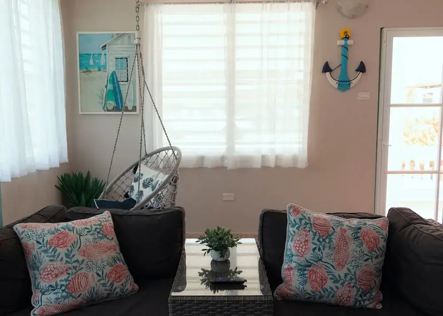 Tropical Breeze Escapes Couples Studio