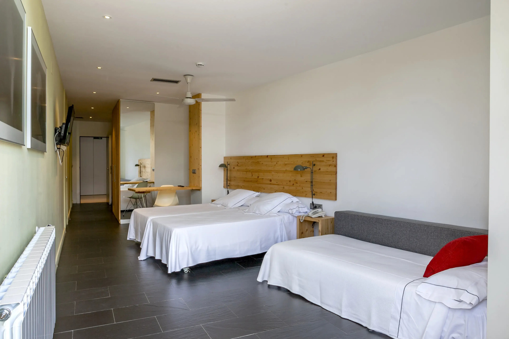 Tierra De Biescas Hotel