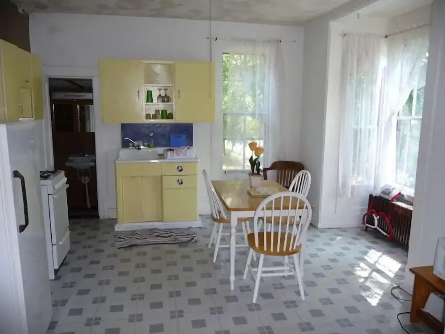 The Elms Waterfront Cottages