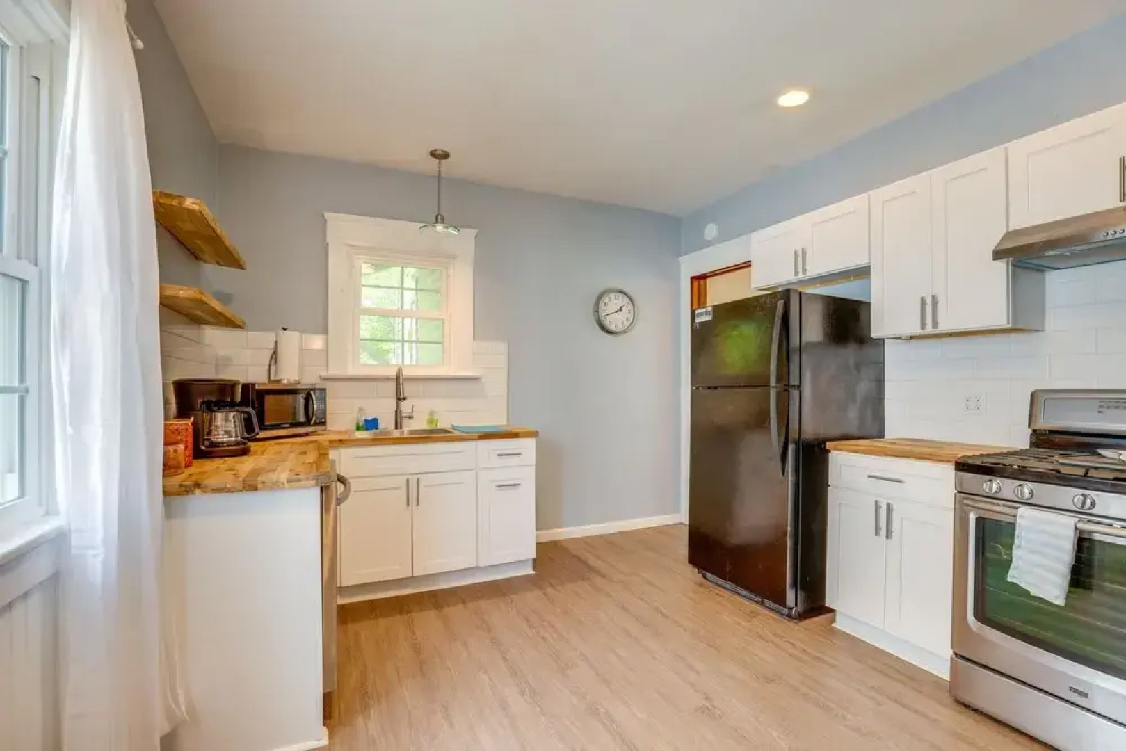 New York Vacation Rental w/ Covered Porch