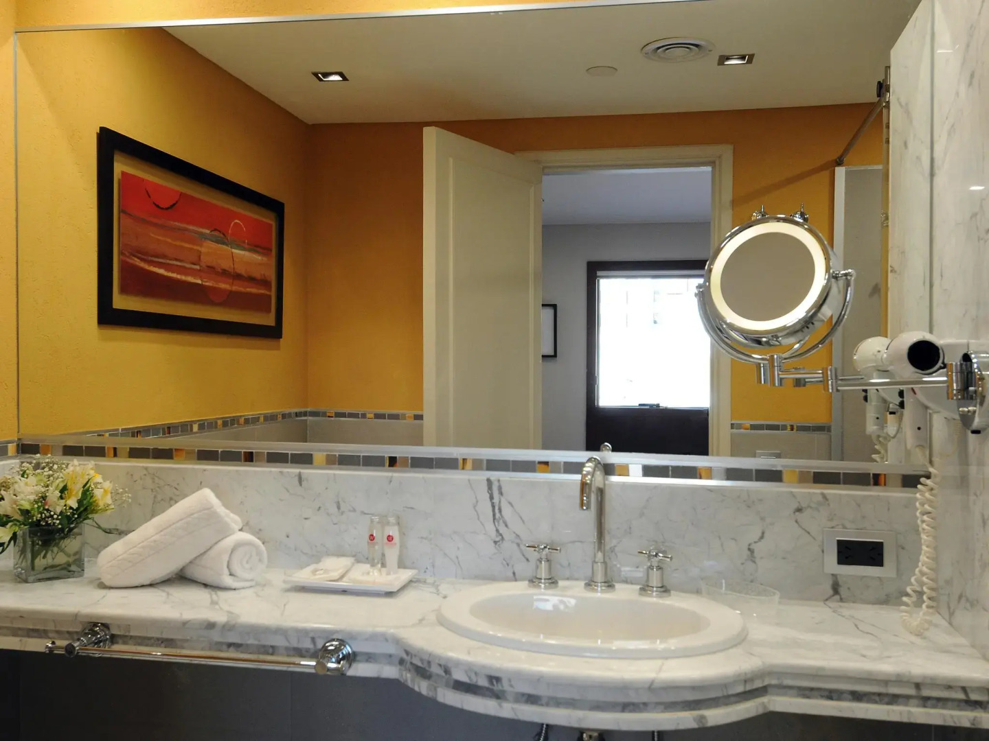 Windsor Hotel And Tower