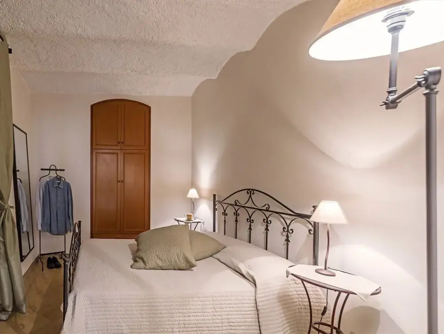 Romantic Beachfront Getaway