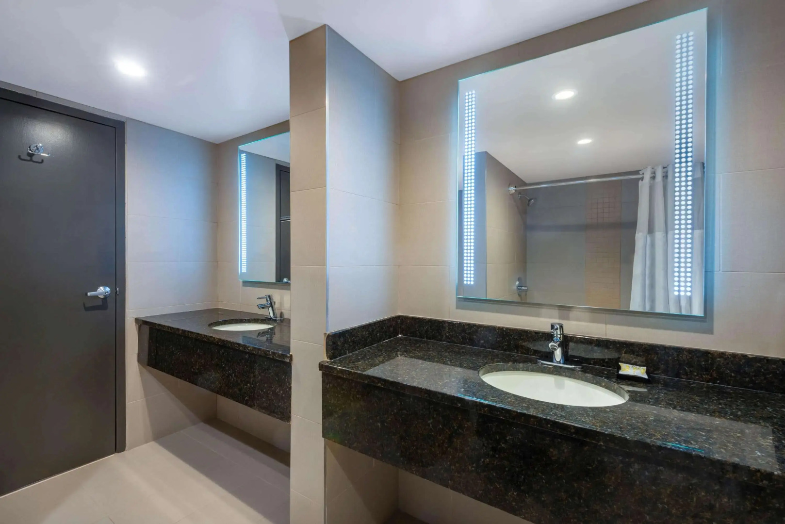 Wyndham Lancaster Resort & Convention Center